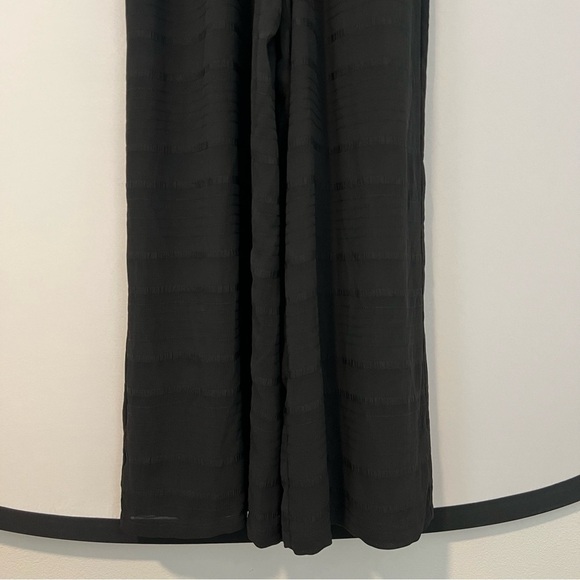 Julia Jordan Black Long Sleeve Tie Neck Jumpsuit. Size 6. - Picture 8 of 16